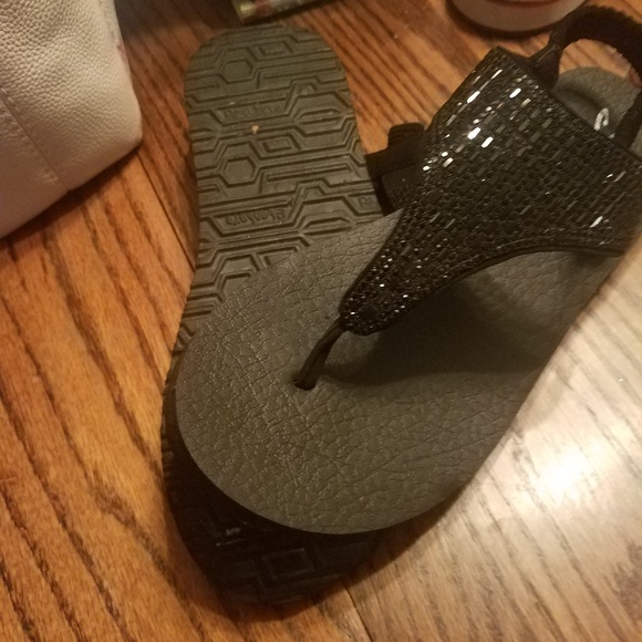 Skechers Shoes - Sketchers sandals